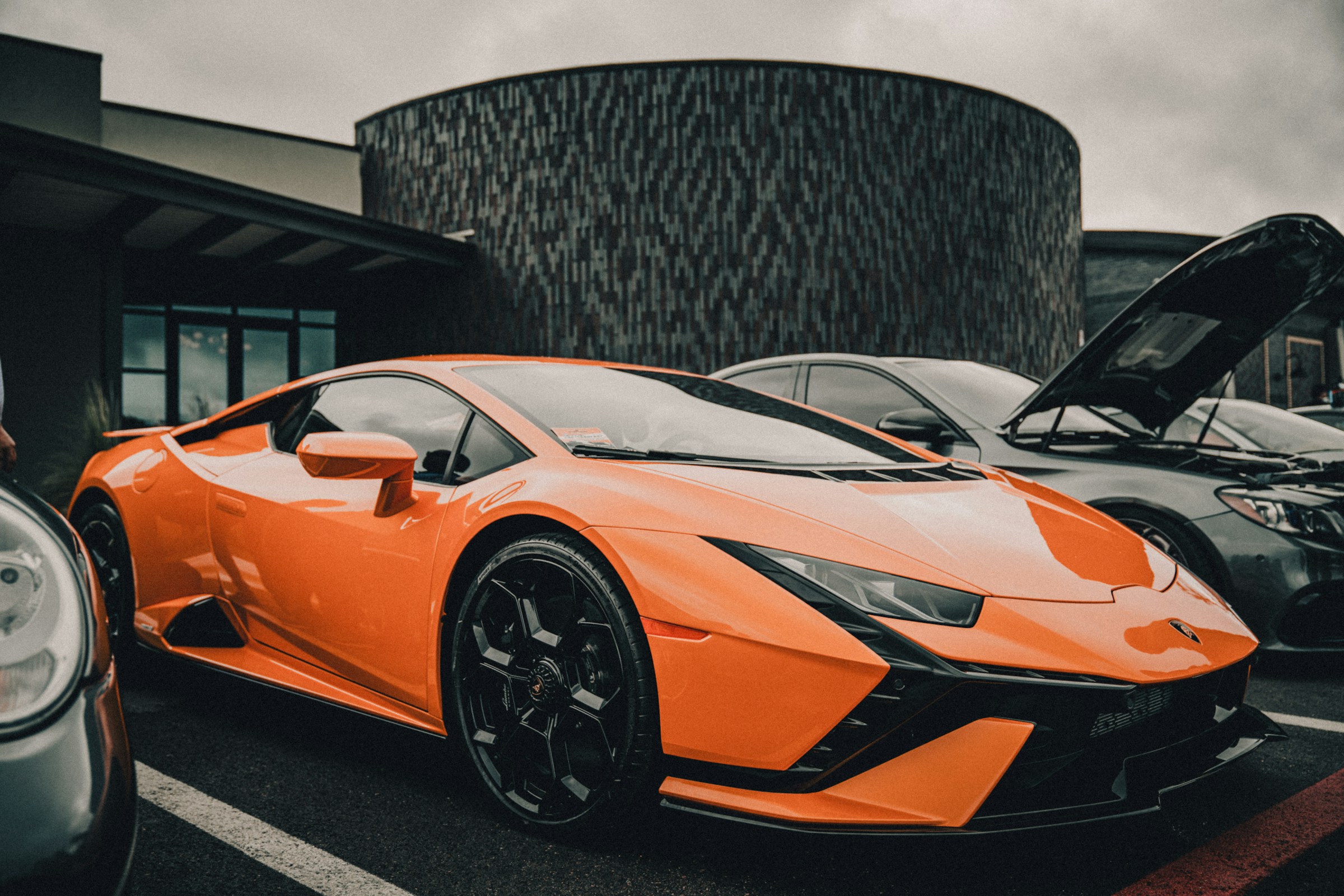 michael-lock-xdTO3NJRrJg-unsplash