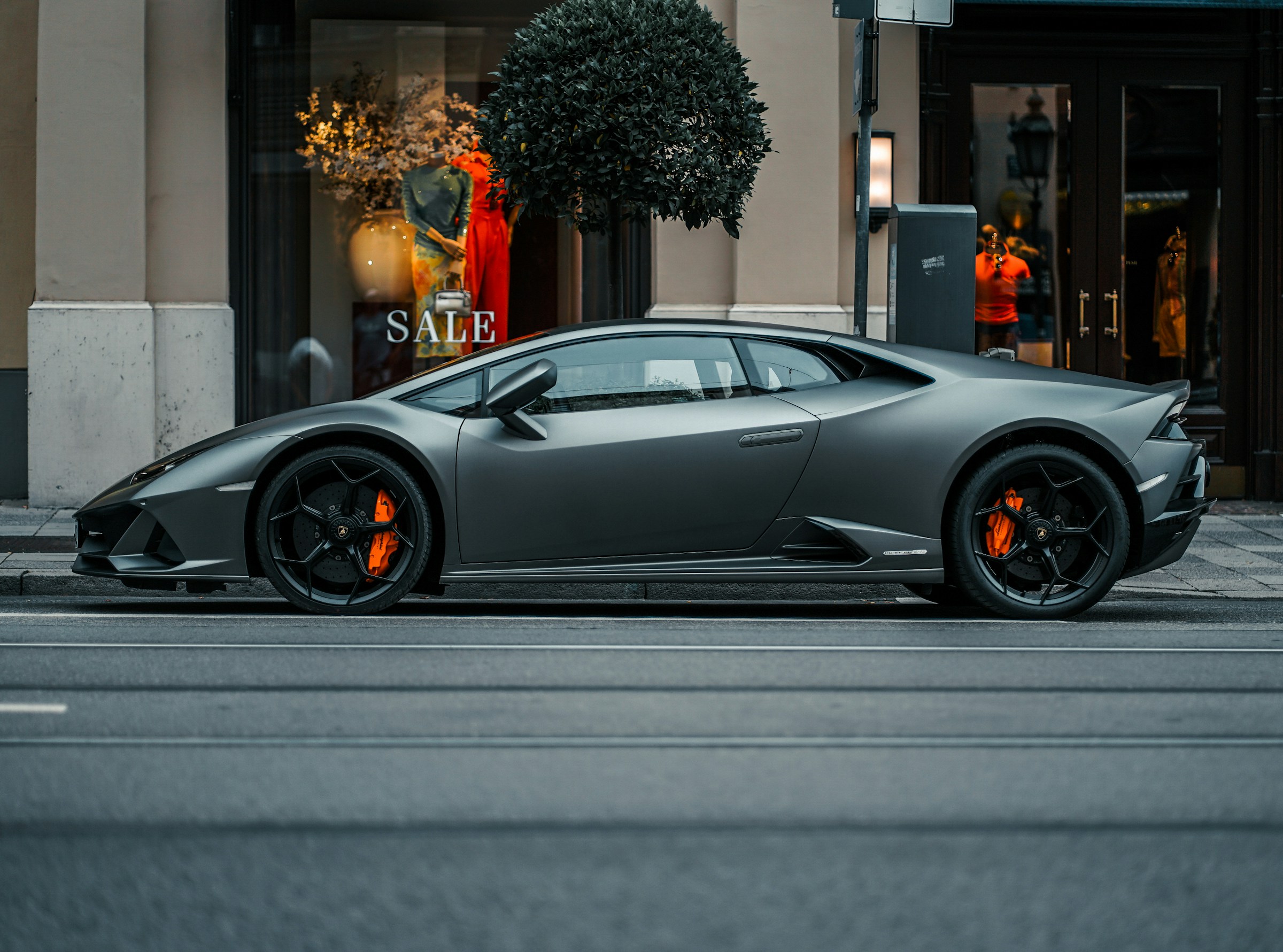 Read more about the article Top 10 Most Popular Cars in this Month
